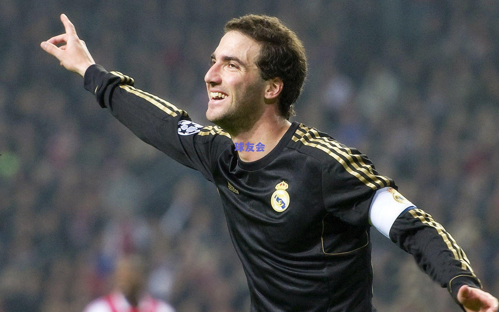 布翁焦尔诺主场欧冠首秀，听见主题曲时，我激动得浑身颤抖